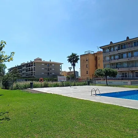 Blaupark Vacacional Con Piscina Y Terraza En *